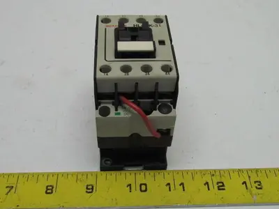 Schiele HLg4K/31 Art No 136641115 600 Volt AC 15 Amp Contactor / Control Relay