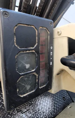 Nissan 8000 lb forklift