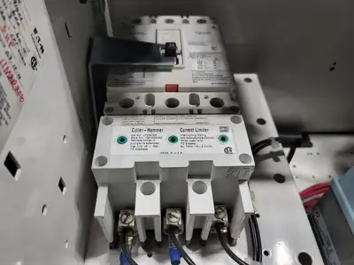Used EATON SVX015A1-5A4N1 Switchgears British Columbia CA | Lenmark #240403