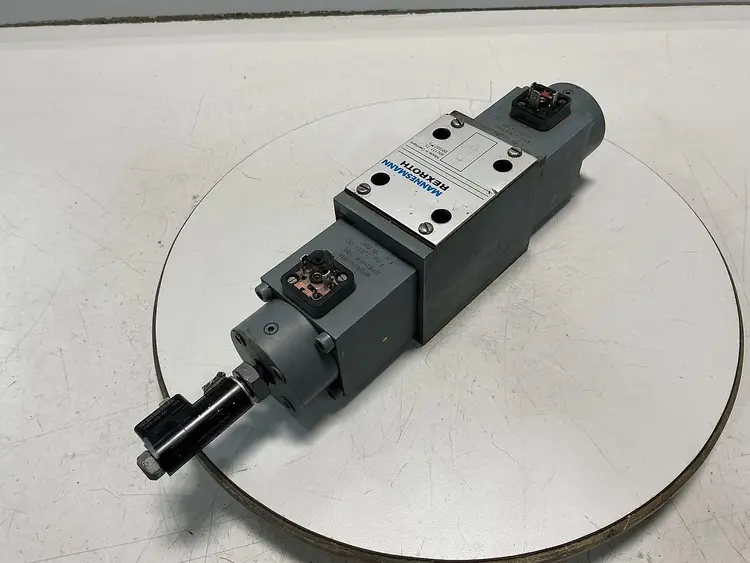 Used REXROTH 4WRE 10 W64-12/24Z4/M Valves/Fittings Michigan US | Ideal Machinery #942299
