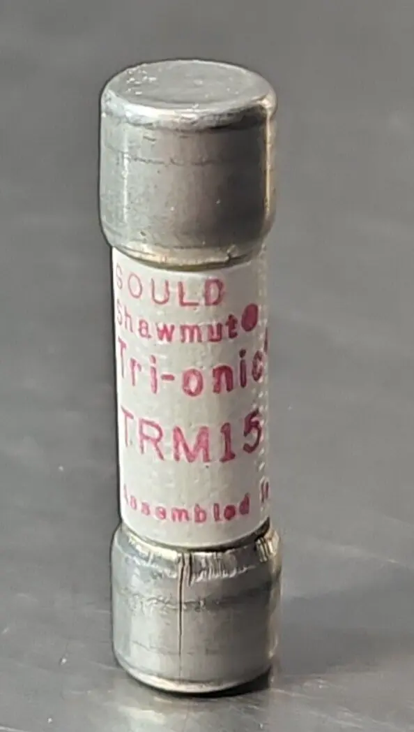 Gould Shawmut TRM15 Tri-onic Time Delay Fuse 250V 15A. Loc4D-25