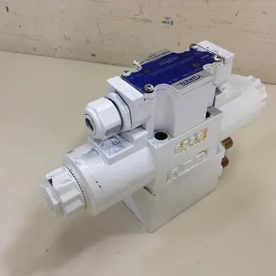 USED YUKEN DSG-01-3C40-D24-60