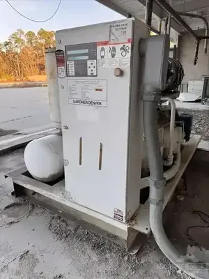USED GARDNER DENVER EAU990