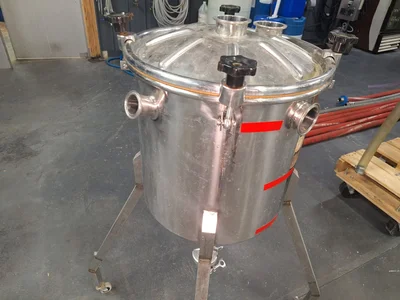 Used _UNKNOWN_ _UNKNOWN_ Dish & Cone Bottom Tanks Georgia US | Auction Management Corporation #1548459