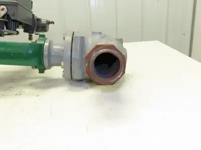 Fisher 667-ES Sz 40 Pneumatic Diaphragm Actuator 2" Globe Valve w/Positioner