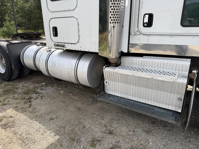 Used 2012 KENWORTH T800 TRUCK TRACTOR Conventional trucks Michigan US | Miedema Asset Management Group #1709417