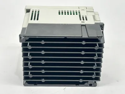 BLFD400S2 | Oriental Motor  Vexta Brushless DC Motor Driver 2.18-3A 0-240V 400W - For parts or not working