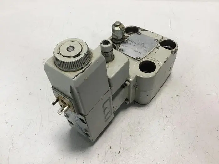 Used VICKERS CG5060AFMUHL7110 Valves/Fittings Michigan US | Ideal Machinery #697672