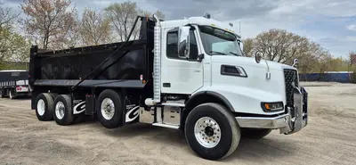 2024 VOLVO VHD84B Dump Trucks | Platinum Group (6)