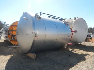 _UNKNOWN_ 8,400 GALLON Stainless Steel Tanks | Perry Equipment (1)
