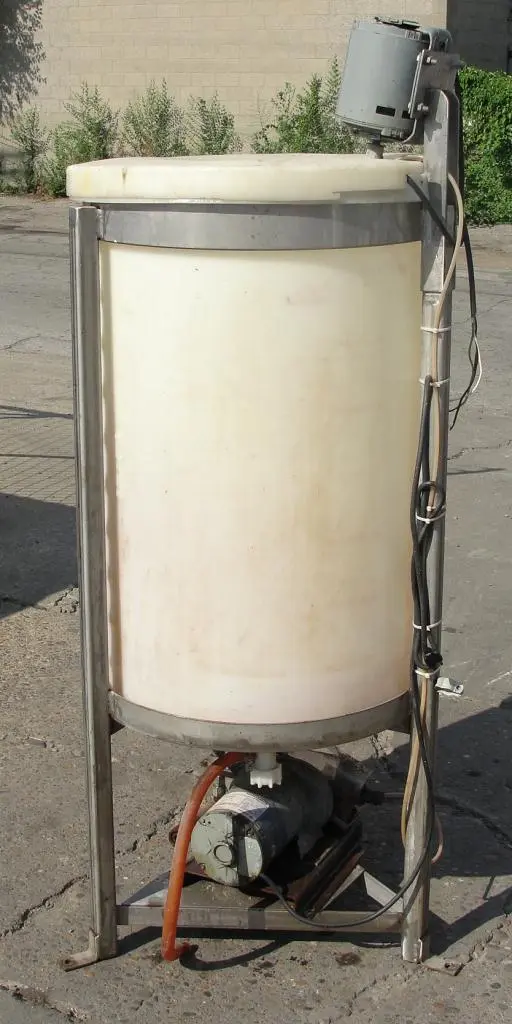 SPC5347  Tank 50 gallon vertical tank, Polyethylene, 115 vac 1 phase agitator, flat
