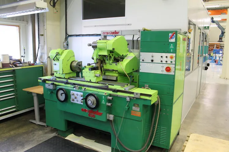Used STUDER S 30 Universal Cylindrical Grinders IT | Gamba Macchine Srl #1305444