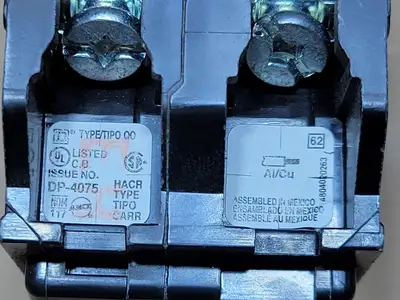 USED SQUARE D QO230