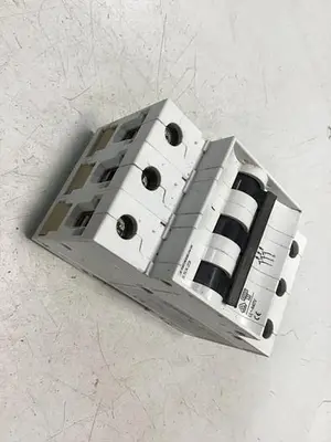 USED SIEMENS 5SX23C25