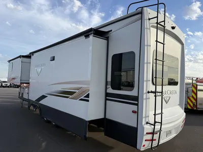 Used 2022 FOREST RIVER CEDAR CREEK CHAMPAGNE EDITION 38EBS Campers, Caravans, Motorhomes Minnesota US | Carco Truck & Equipment #1514047