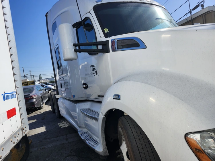 Used 2020 KENWORTH T680 Conventional trucks California US | Revelation Machinery #1229311