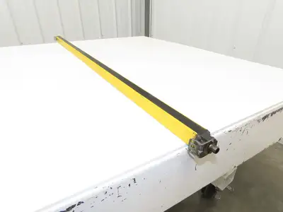 Schmersal SLC440COM-R-1290-14 Safety Light Curtain Receiver Only-Parts or Repair
