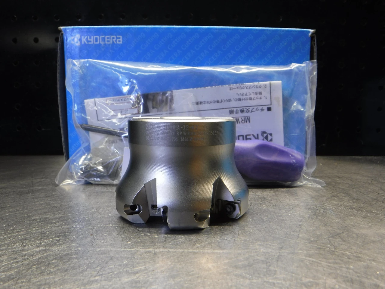 Kyocera 3" Indexable Facemill 1" Arbor MRW3000R-12-6T (LOC2035B)