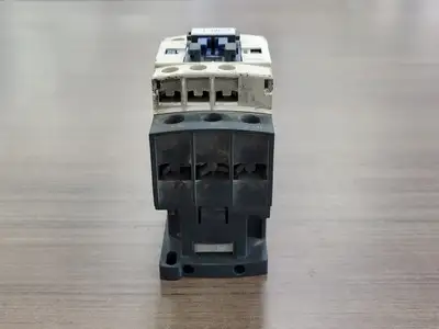 USED SCHNEIDER ELECTRIC LC1D25G7