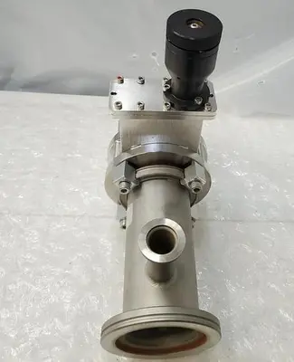 EDWARDS GVI 63M GATE VALVE WITH STAINLESS STEEL ADAPTER