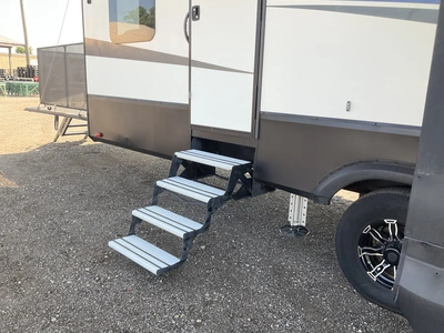 Used 2018 MOMENTUM 395M Campers, Caravans, Motorhomes Michigan US | Miedema Asset Management Group #1334425