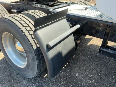 USED 2011 PETERBILT 386