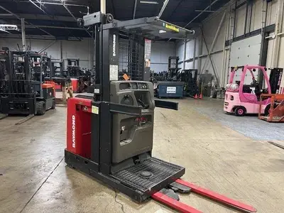 Used 2014 RAYMOND 520OPC30TT Order Pickers Illinois US | Somerset Equipment Sales #1546149