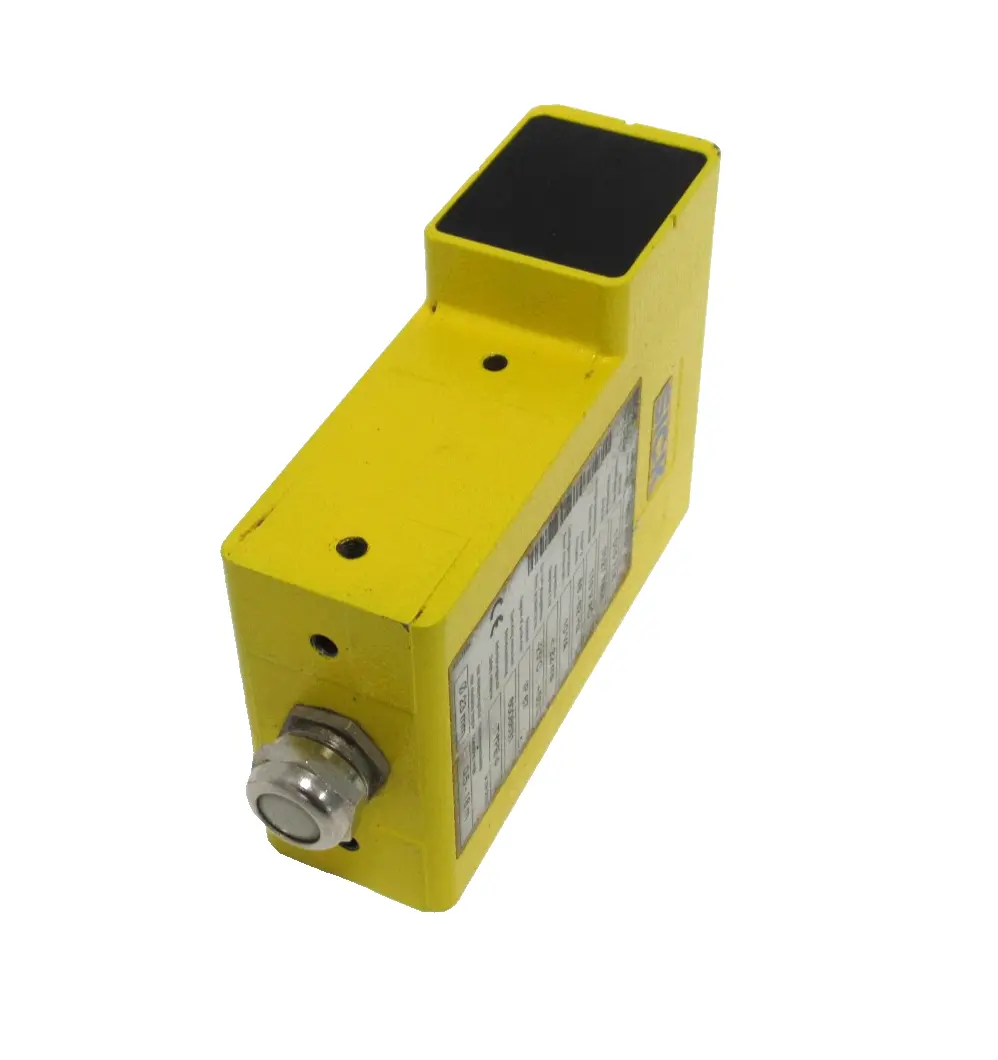 USED SICK WEU26/2-120 PHOTOELECTRIC SENSOR RECEIVER WEU262120