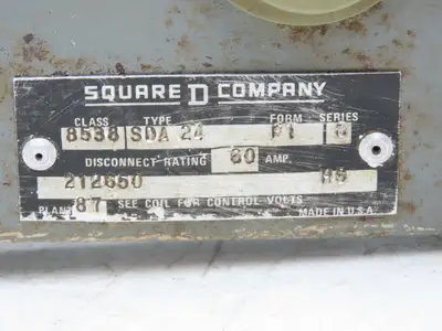 Allen Bradley 30072-309-04-B Combination Starter Fusible 600V 3PH 25HP Size 2