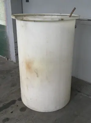 SPC9123  Tank 130 gallon vertical tank, poly, flat