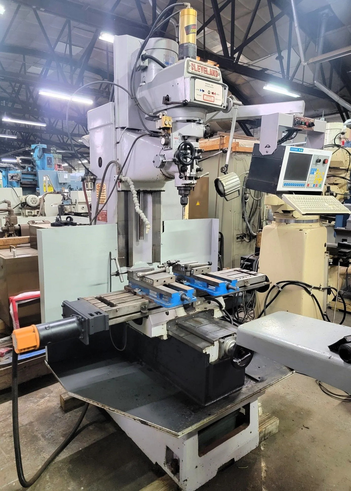 USED CLEVELAND B3VC