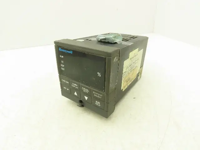Honeywell DC300E-E-0B0-22-0000-0 UDC3000 Versa-Pro Temperature Controller Module