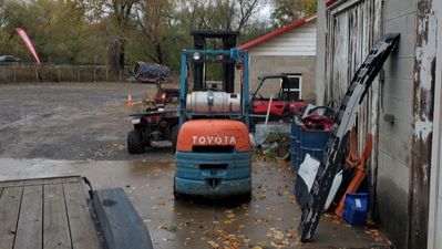 USED 2000 Toyota 42-6FGCU30