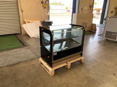 171-0276 Countertop Self Contained Full Service Bakery Case Cooler
