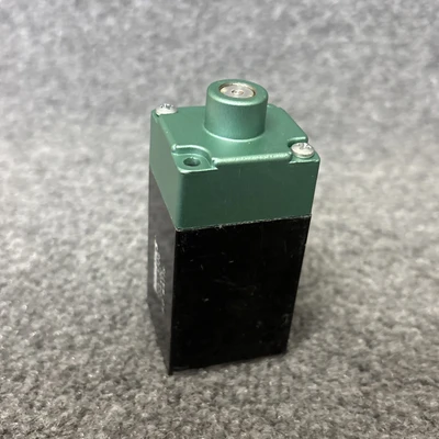Used Numatics 225-372B Solenoid Valves California US | Davliegogo LLC #1706261