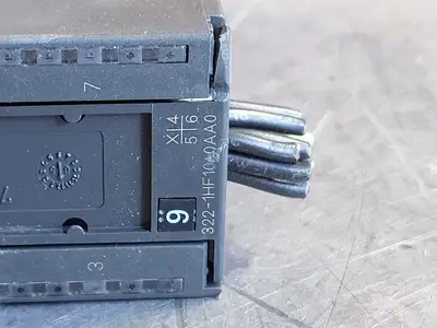 USED SIEMENS 6ES7 322-1HF10-0AA0