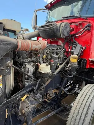 USED 2014 PETERBILT 386
