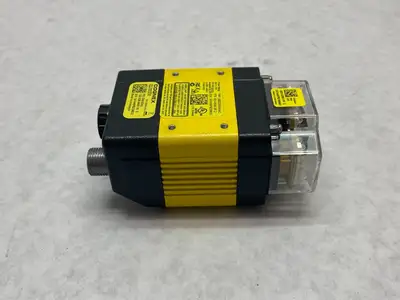 USED COGNEX DATAMAN FIXED MOUNT BARCODE READER 825-0400-1R W/ 820-0290-1R