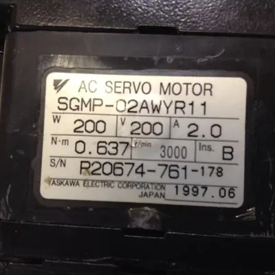 USED YASKAWA SGMP-02AWYR11