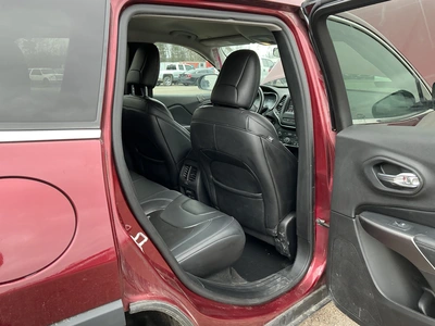 USED 2019 JEEP CHEROKEE