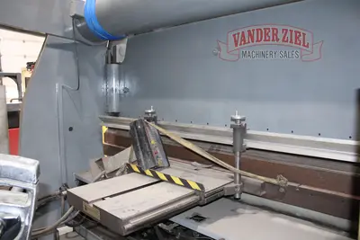 Accurpress 14' x 400 Ton Hydraulic Press Brake, Model 740012