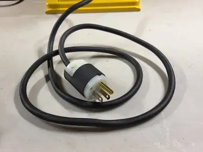 NEW HUBBELL HBLI45163LEDY