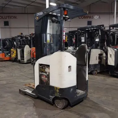 USED 2016 CROWN RR5725-45