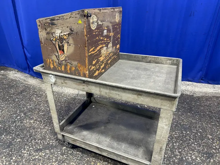 Used RUBBERMAID _UNKNOWN_ Miscellaneous MRO Ohio US | HGR 24 #1232623