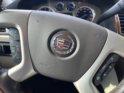 USED 2014 CADILLAC ESCALADE
