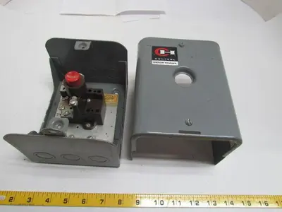 Cutler Hammer 10176 10176H25A Enclosed Overload Relay Reset Switch Single Coil
