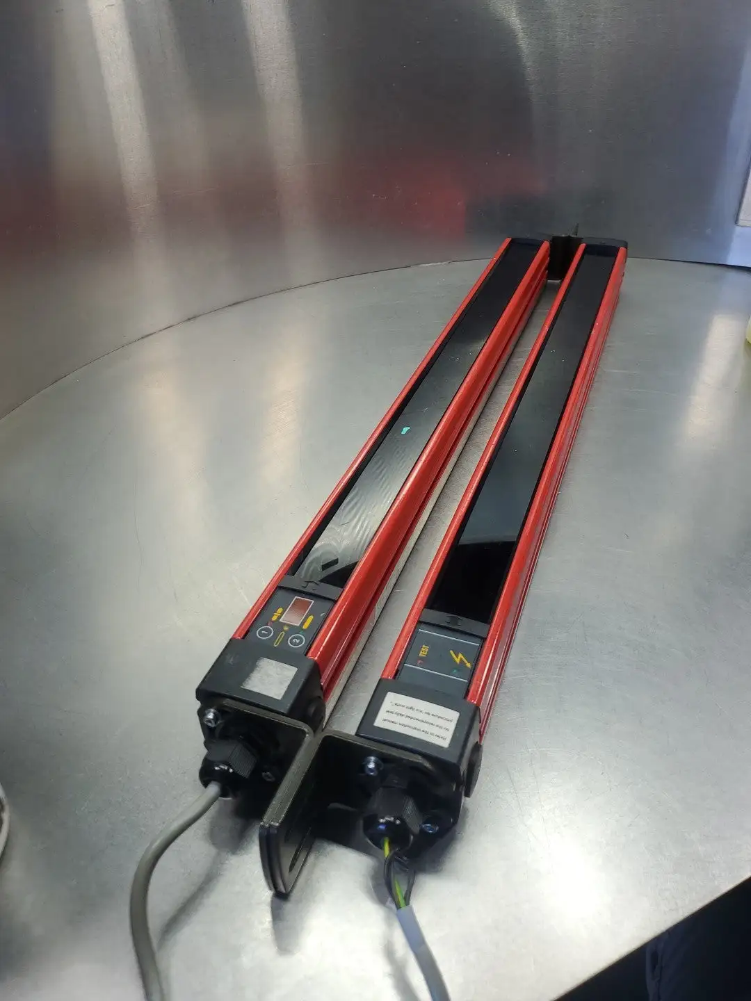Telemecanique XUS-LC10606SBS2R/XUS-LC10606SBS2T Safety Light Curtain Set. 5C-11