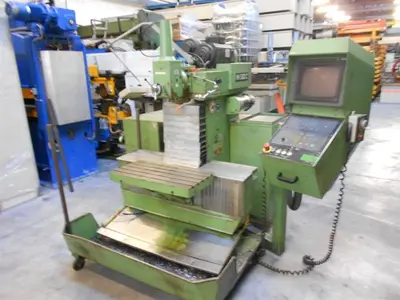 USED MAHO MH 500C X: 500 - Y: 400 - Z: 300MM CNC