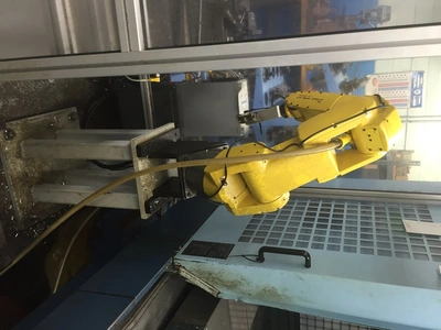 USED 2010 FANUC LR
