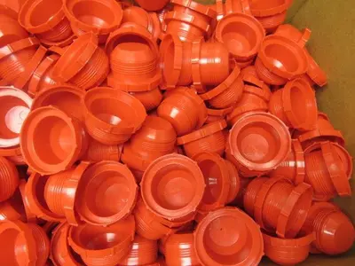 Niagara Plastics HF-28 Threaded Plastic Plugs 1-7/8-12 Lot of 421
